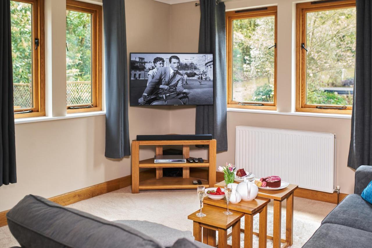 Swifts Return - With Hot Tub, Sauna And Indoor Pool Apartment Exeter