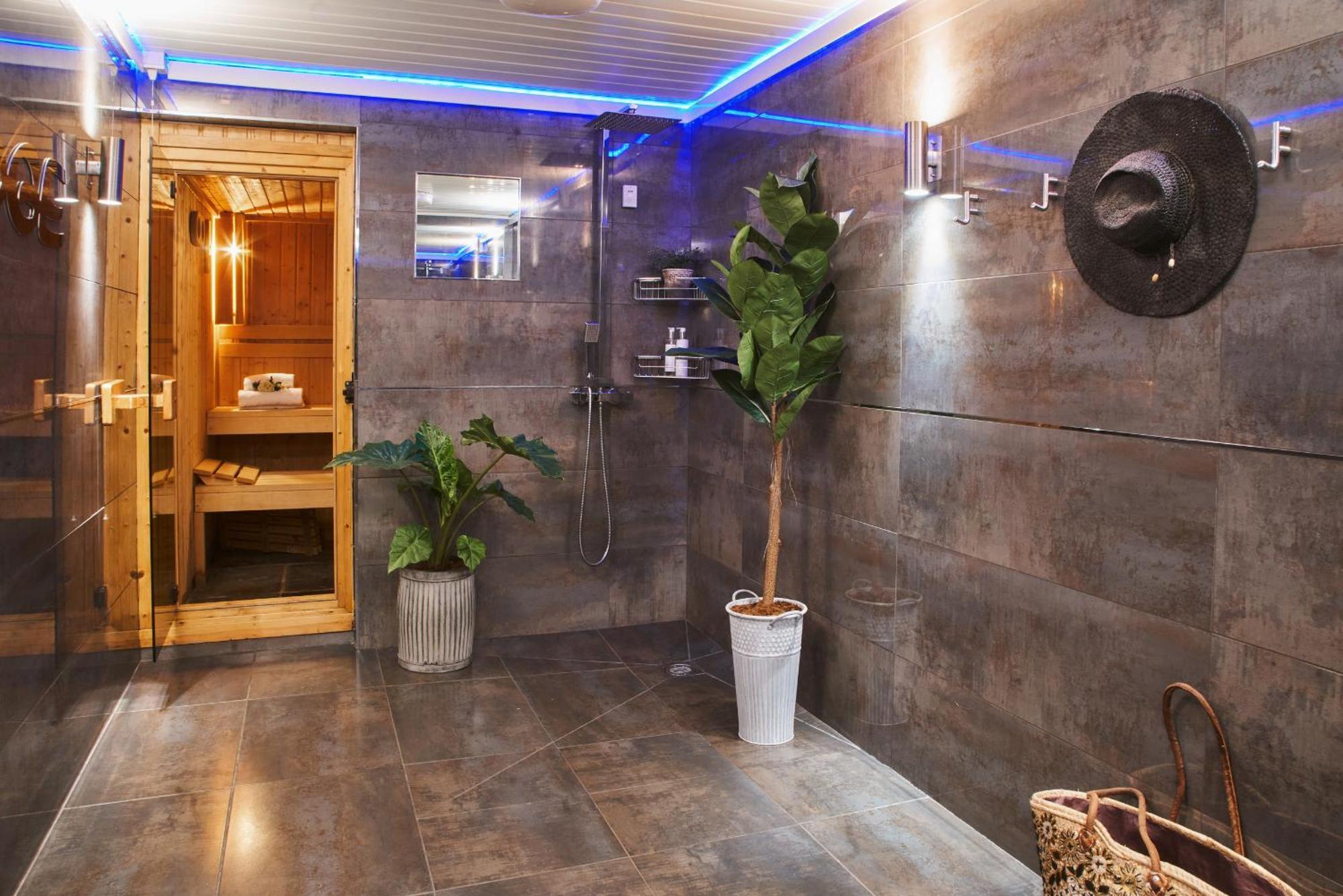 Apartment Swifts Return - With Hot Tub, Sauna And Indoor Pool Exeter