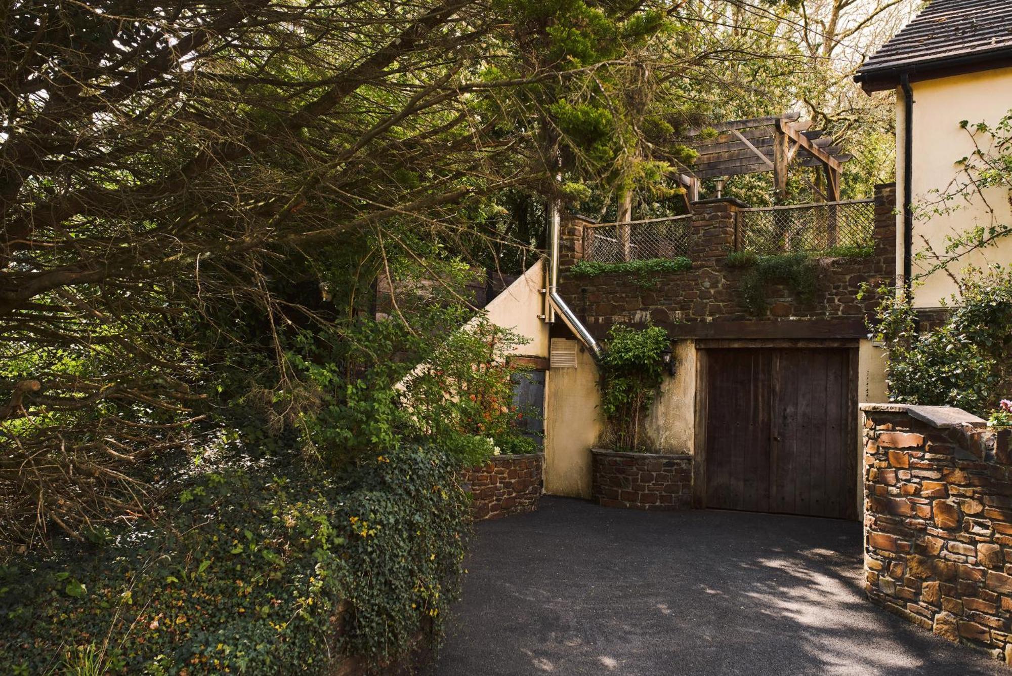 Swifts Return - With Hot Tub, Sauna And Indoor Pool Apartment